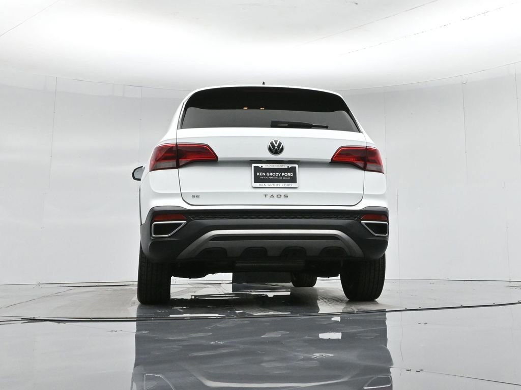 Used 2022 Volkswagen Taos SE image 16