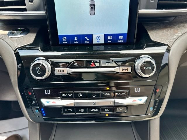 Certified 2021 Ford Explorer Platinum w/ Equipment Group 601A AWD/4WD image 75