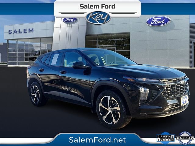 Used 2024 Chevrolet Trax RS image 1