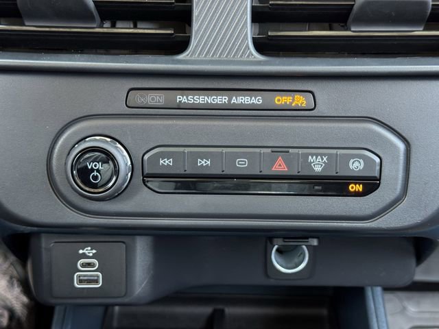 Certified 2025 Ford Maverick XL w/ Equipment Group 101A AWD/4WD image 18