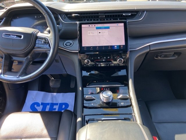 Used 2022 Jeep Grand Cherokee Overland w/ Luxury Tech Group IV image 19