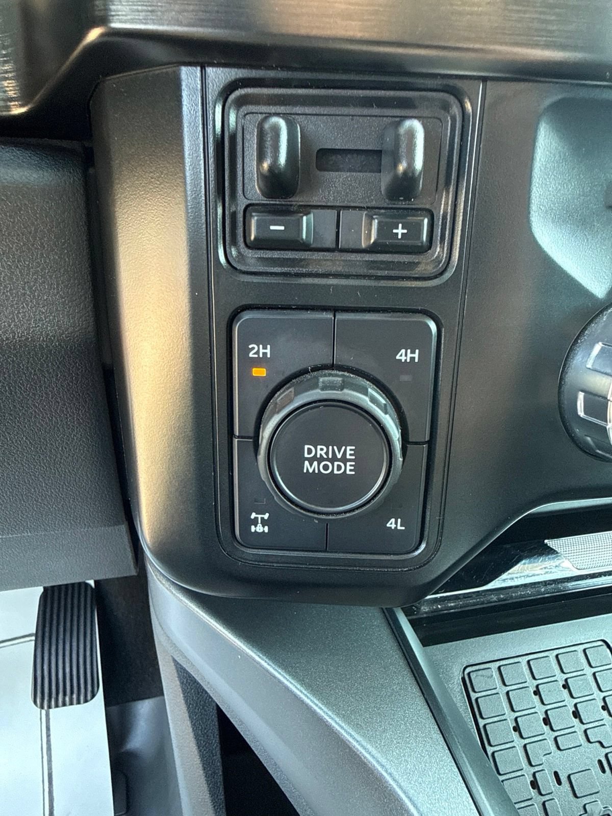 Certified 2023 Ford F250 Lariat w/ Chrome Package AWD/4WD image 25