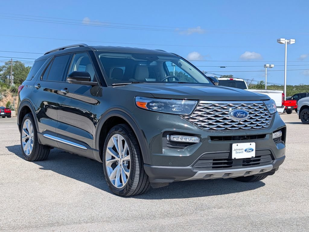Certified 2022 Ford Explorer Platinum w/ Technology Package