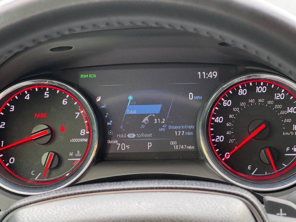 Used 2019 Toyota Camry XSE FWD image 13