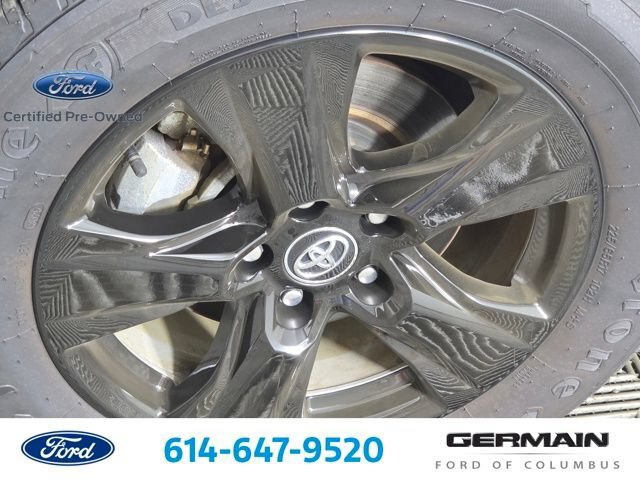 Used 2021 Toyota RAV4 XLE AWD/4WD image 12