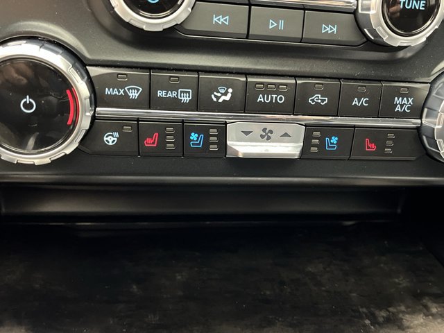 Certified 2023 Ford F250 Lariat w/ Lariat Ultimate Package AWD/4WD image 25