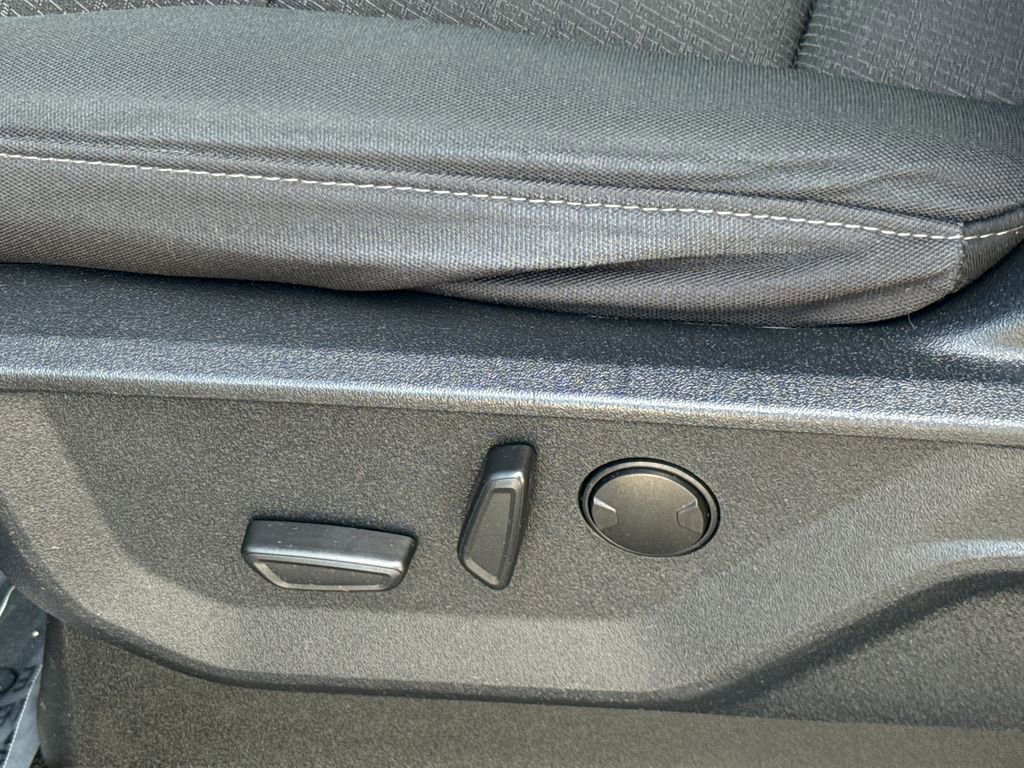 Certified 2022 Ford F150 XLT w/ Equipment Group 302A High image 26