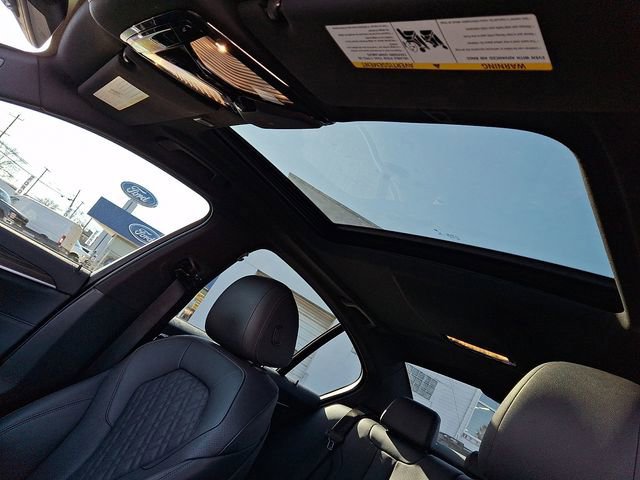 Used 2021 BMW 530i xDrive w/ Premium Package image 15