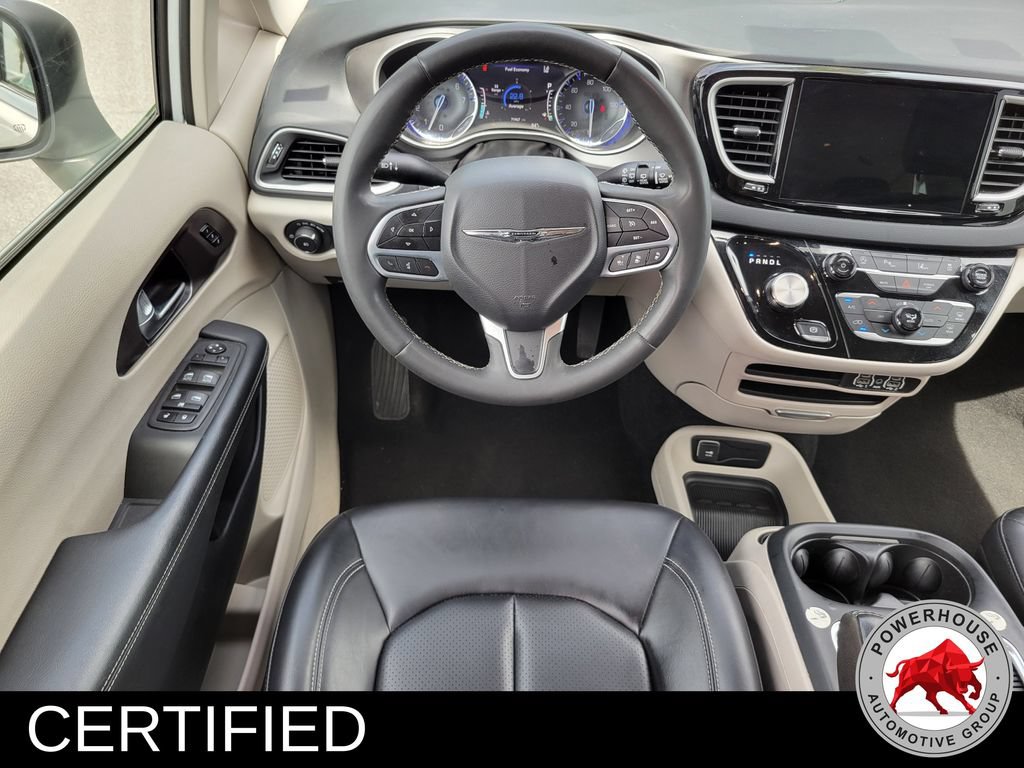 Used 2023 Chrysler Pacifica Touring-L FWD image 21