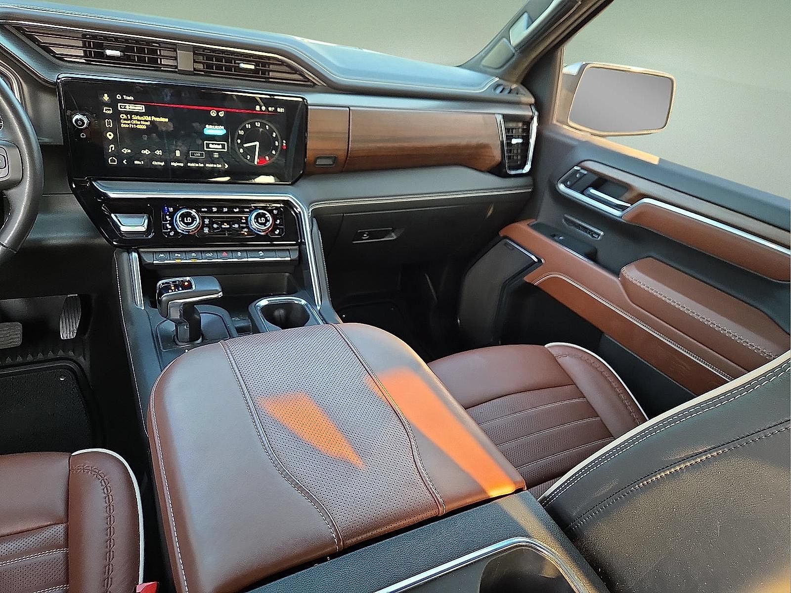 Used 2025 GMC Sierra 1500 Denali Ultimate AWD/4WD image 12