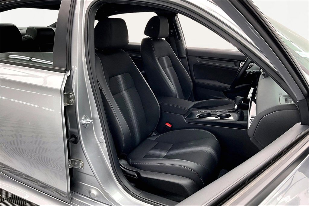 Used 2025 Honda Civic Sport image 7