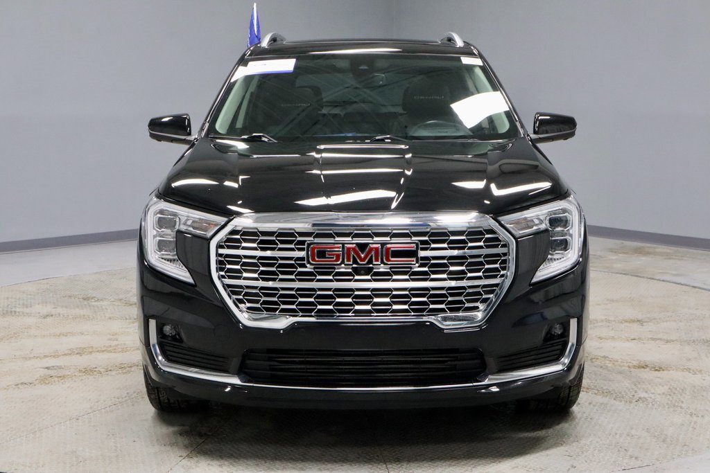Used 2022 GMC Terrain Denali w/ Denali Premium Package image 8