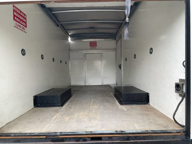 Certified 2022 Ford Transit 350 DRW RWD image 11