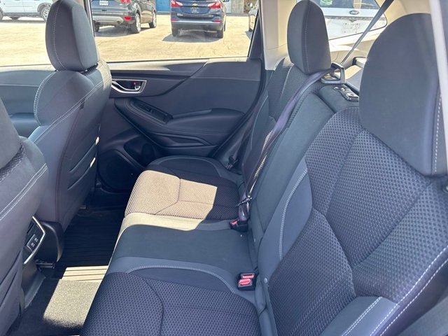 Used 2024 Subaru Forester Premium AWD/4WD image 17