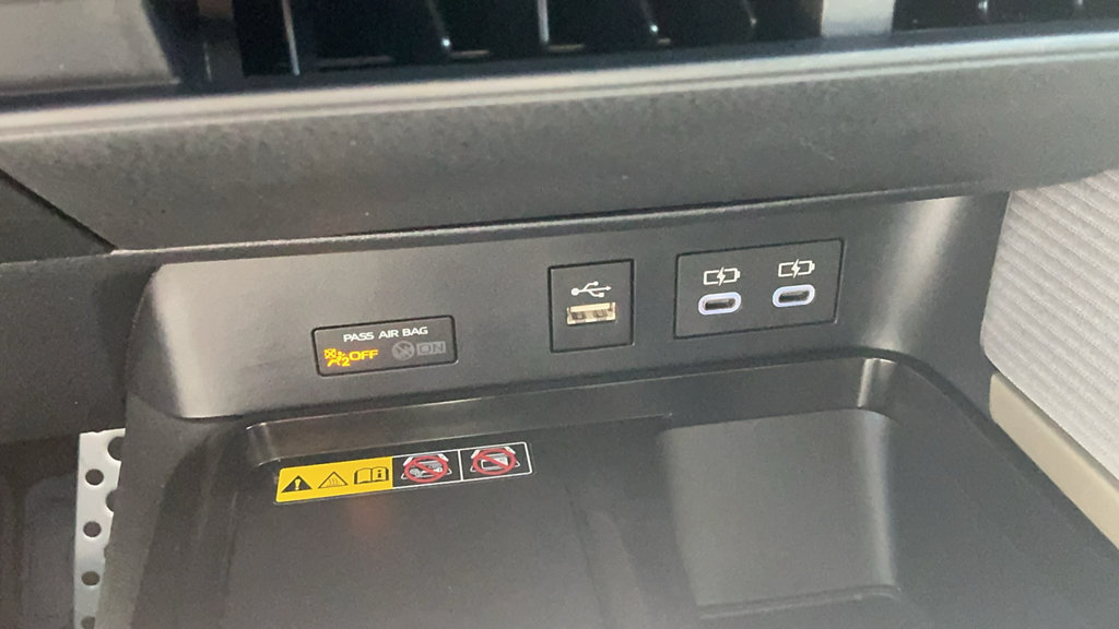 Used 2026 Toyota Camry SE w/ Multimedia Upgrade Package FWD image 31