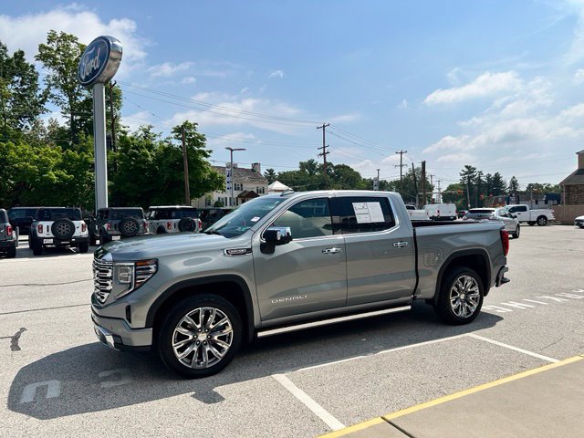 Used 2025 GMC Sierra 1500 Denali w/ Denali Reserve Package AWD/4WD image 10