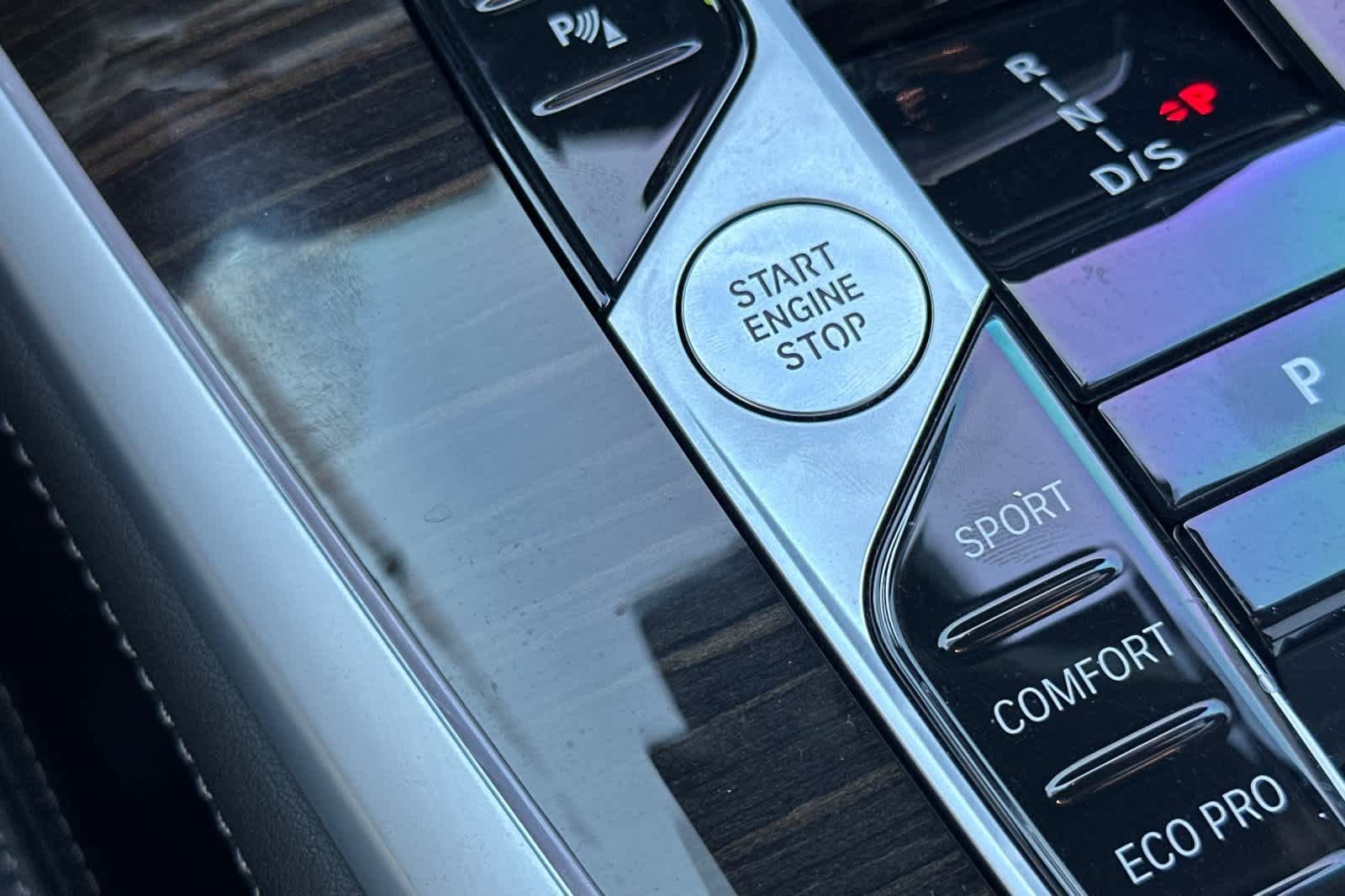 Used 2023 BMW X7 xDrive40i w/ Premium Package image 23