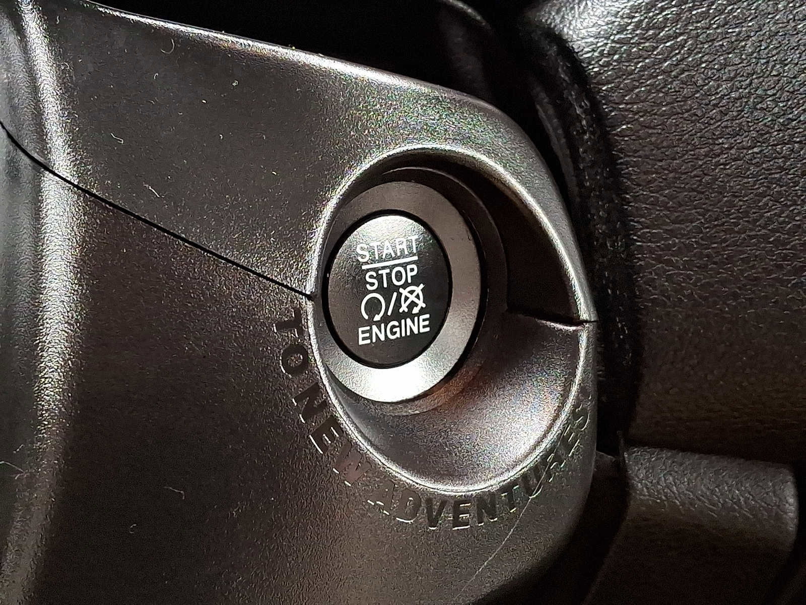 Used 2019 Jeep Renegade Latitude w/ UConnect 8.4 Nav Group image 23