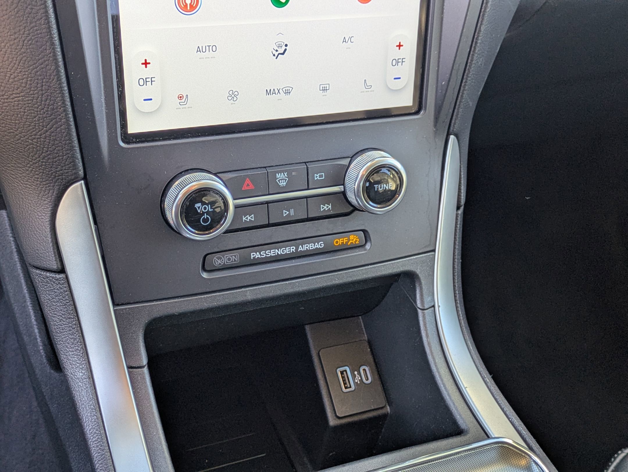 Certified 2022 Ford Edge SEL w/ Convenience Package image 25