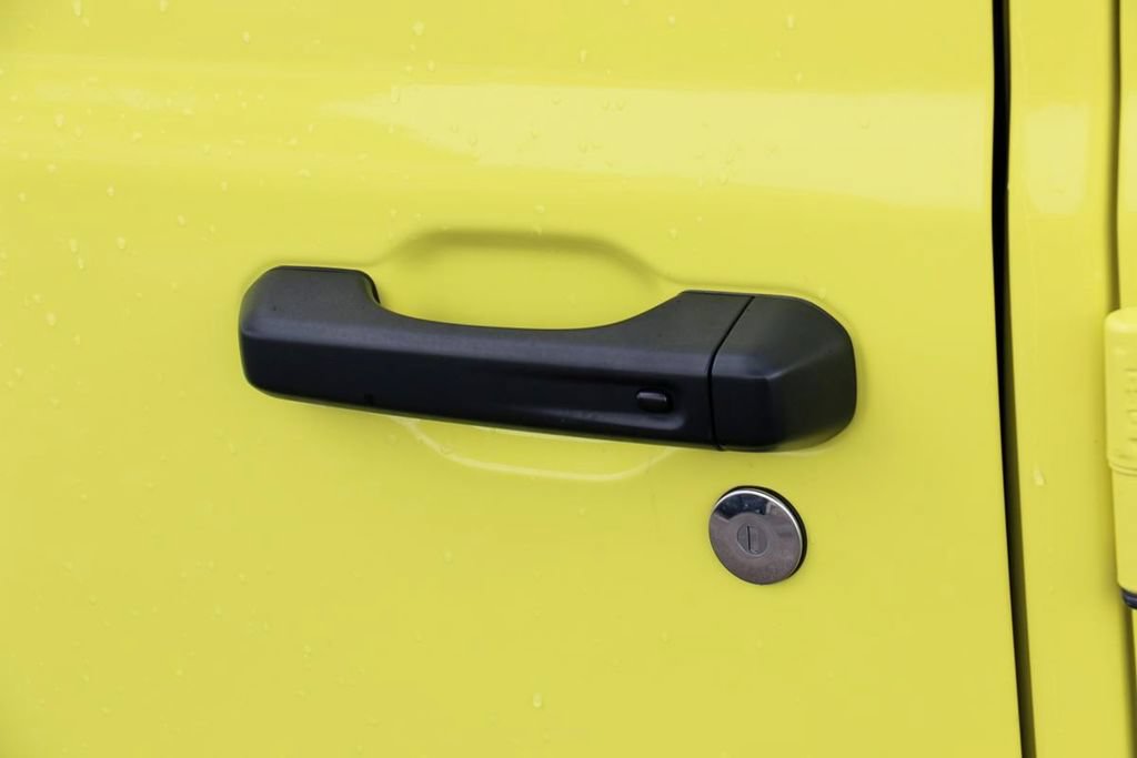 Used 2024 Jeep Wrangler Unlimited Rubicon AWD/4WD image 12