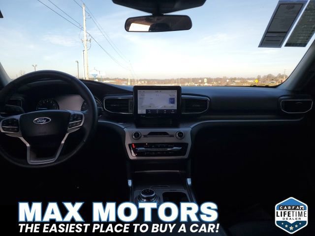 Certified 2023 Ford Explorer XLT w/ Equipment Group 202A image 18