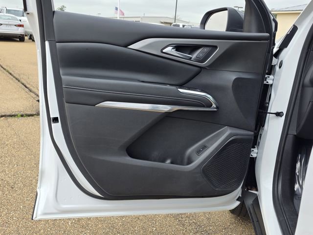 Used 2024 Chevrolet Traverse LS image 15