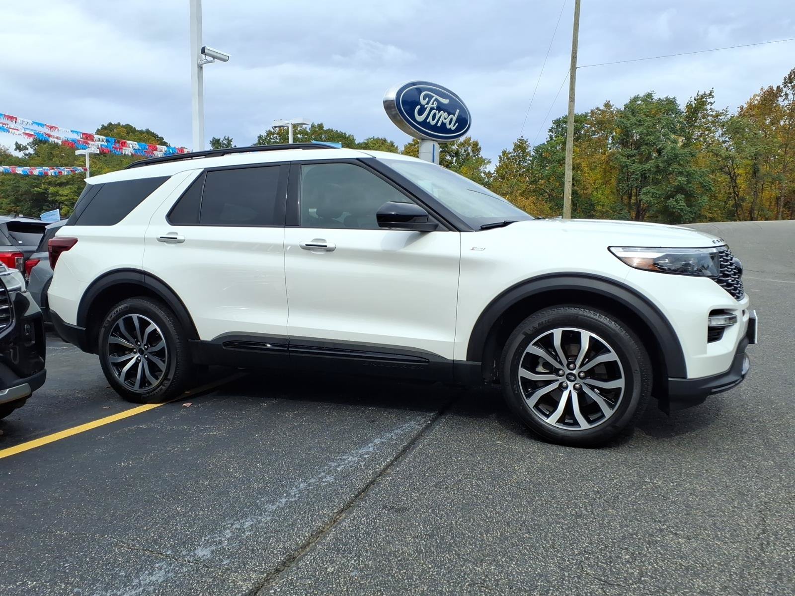 Certified 2023 Ford Explorer ST-Line w/ Class IV Trailer Tow Package AWD/4WD image 9
