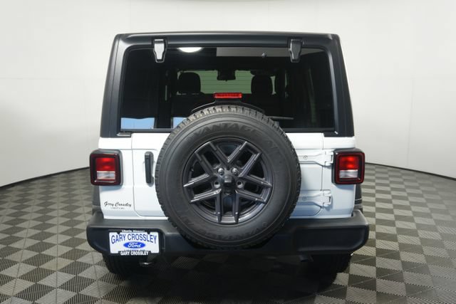 Used 2025 Jeep Wrangler Unlimited Sport AWD/4WD image 4