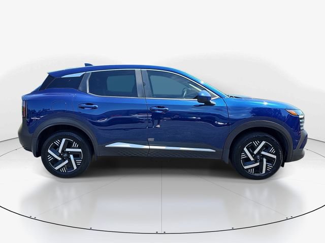 Used 2025 Nissan Kicks SV FWD image 2