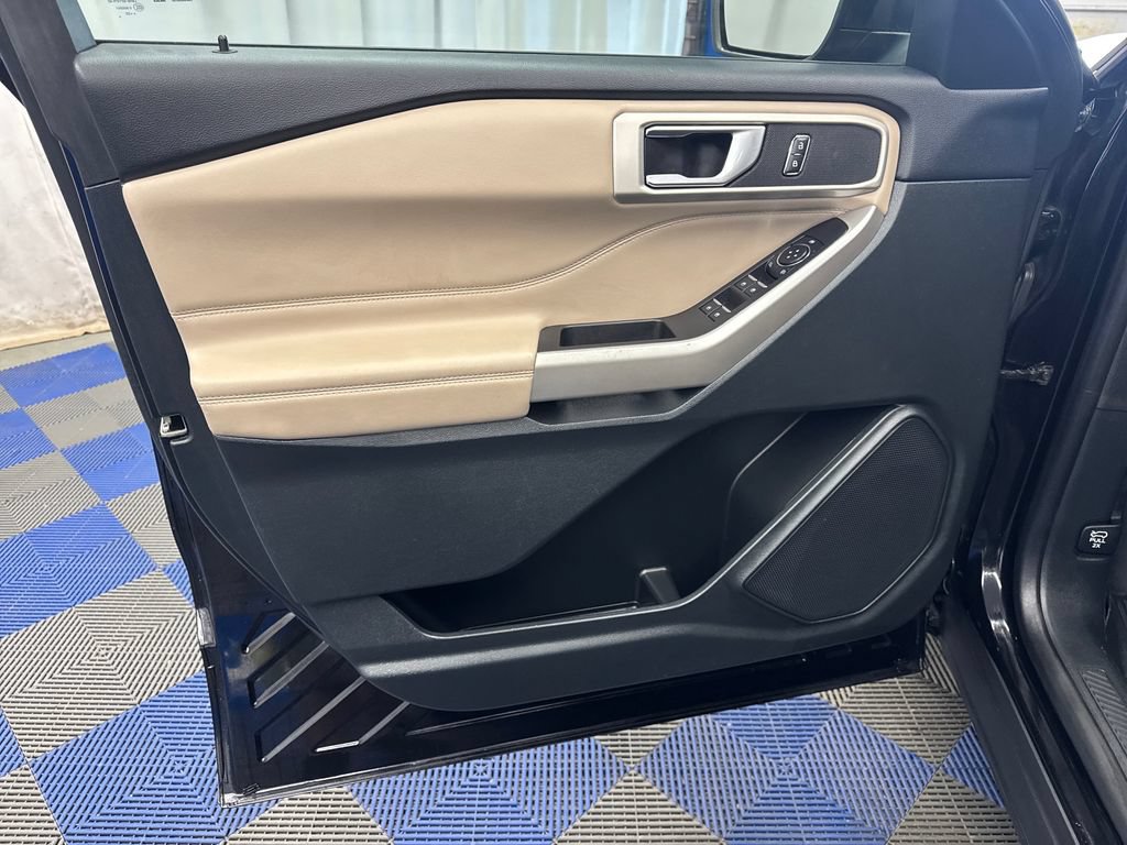 Certified 2023 Ford Explorer XLT AWD/4WD image 10