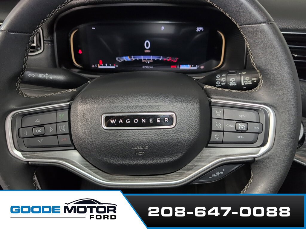 Used 2024 Jeep Wagoneer L Series II AWD/4WD image 14