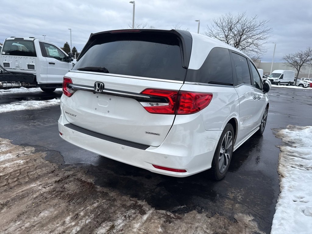 Used 2023 Honda Odyssey Touring image 2