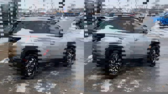 Used 2025 Hyundai Tucson XRT image 2