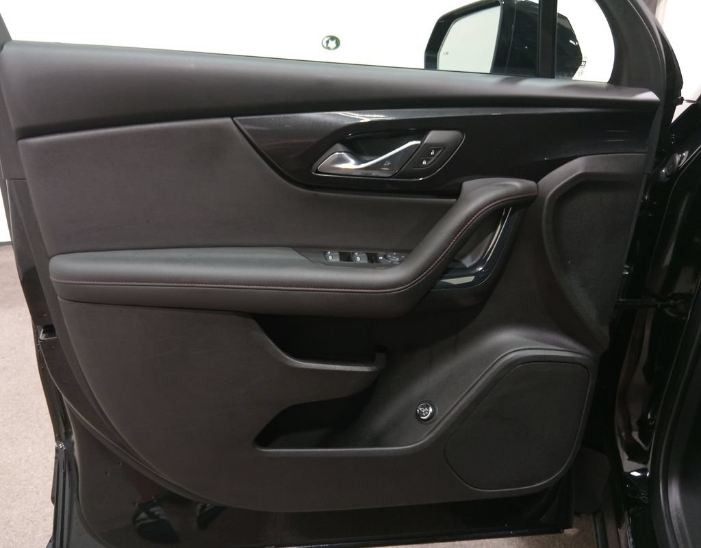Used 2019 Chevrolet Blazer RS AWD/4WD image 16