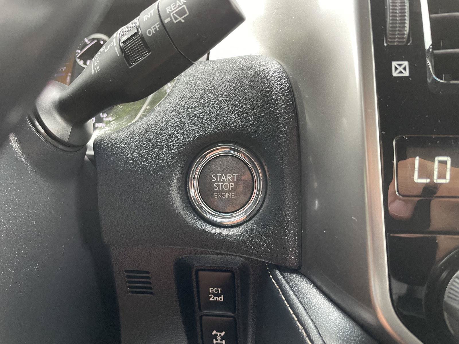 Used 2022 Lexus GX 460 Premium w/ Accessory Package AWD/4WD image 27