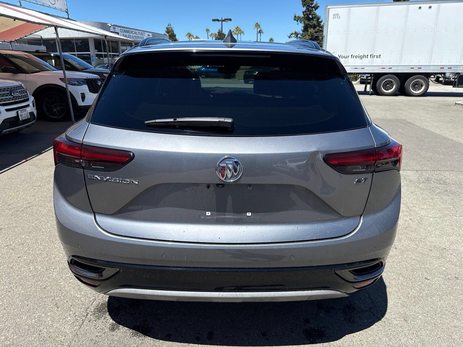 Used 2022 Buick Envision Essence w/ Sport Touring Package FWD image 4