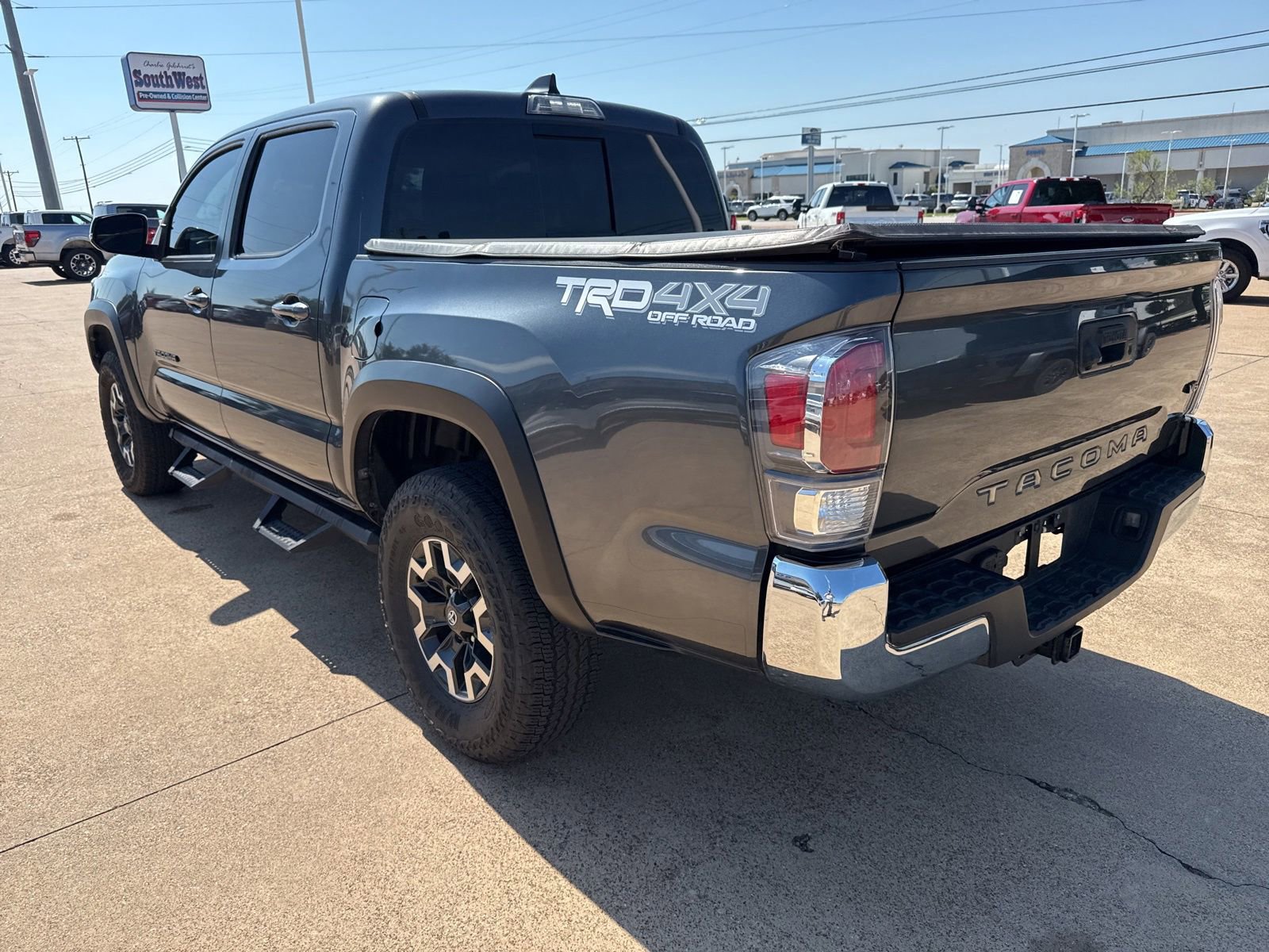 Used 2023 Toyota Tacoma TRD Off-Road AWD/4WD image 5