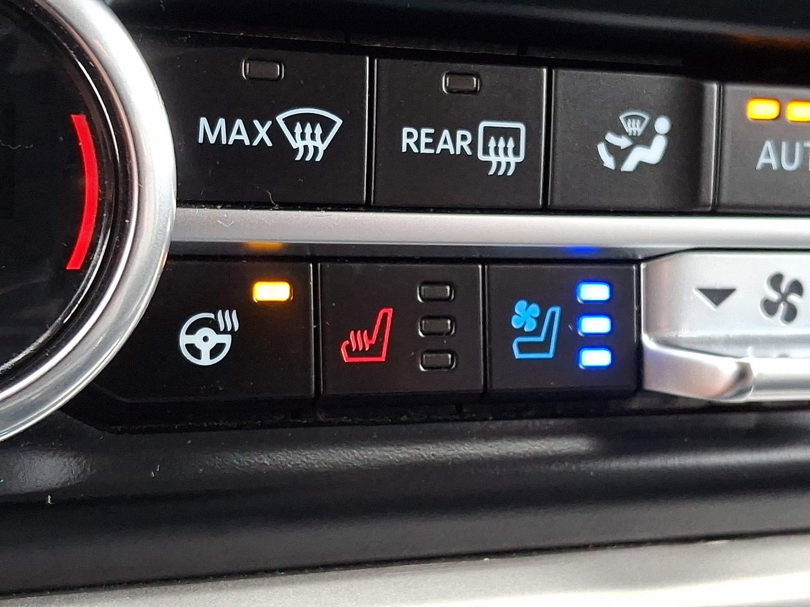 Certified 2024 Ford Expedition XLT AWD/4WD image 23