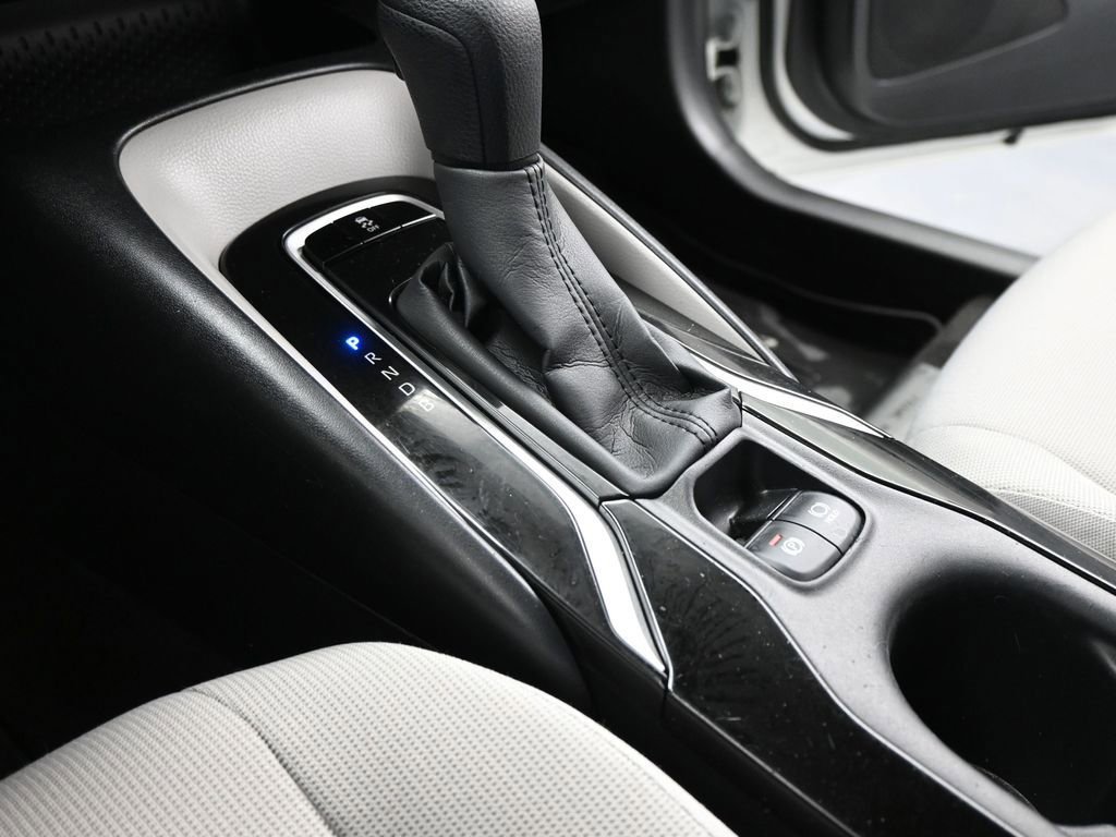 Used 2020 Toyota Corolla LE image 39