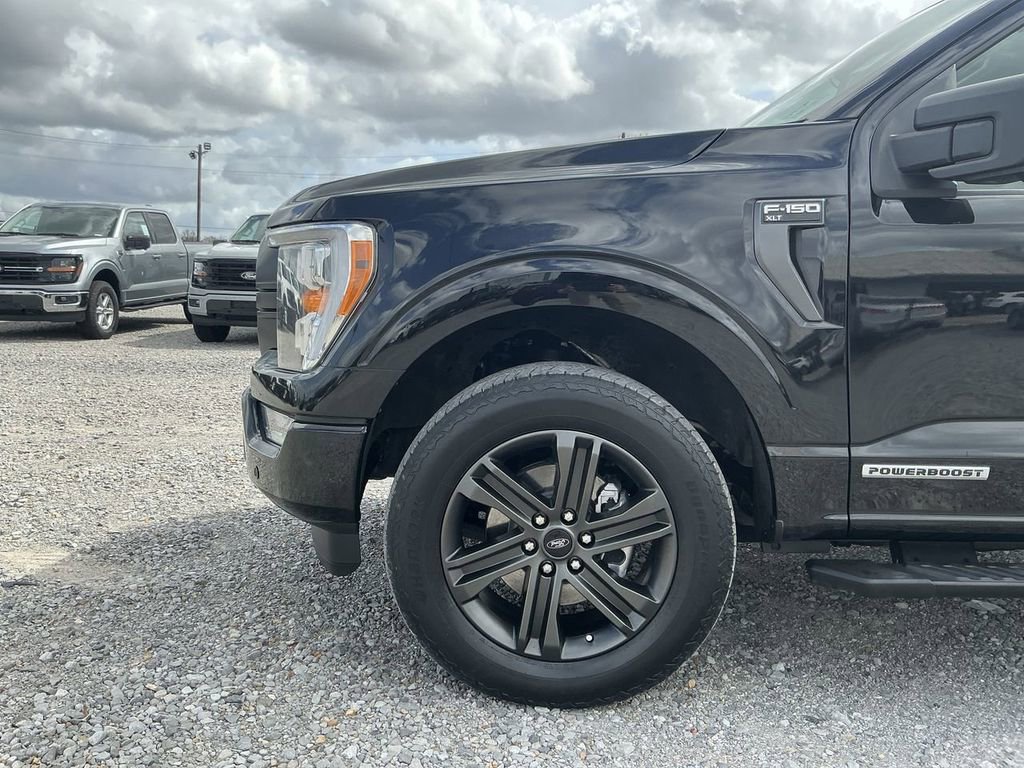 Certified 2021 Ford F150 XLT w/ Equipment Group 302A High image 11