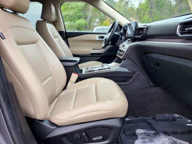 Certified 2023 Ford Explorer XLT w/ Equipment Group 202A AWD/4WD image 11