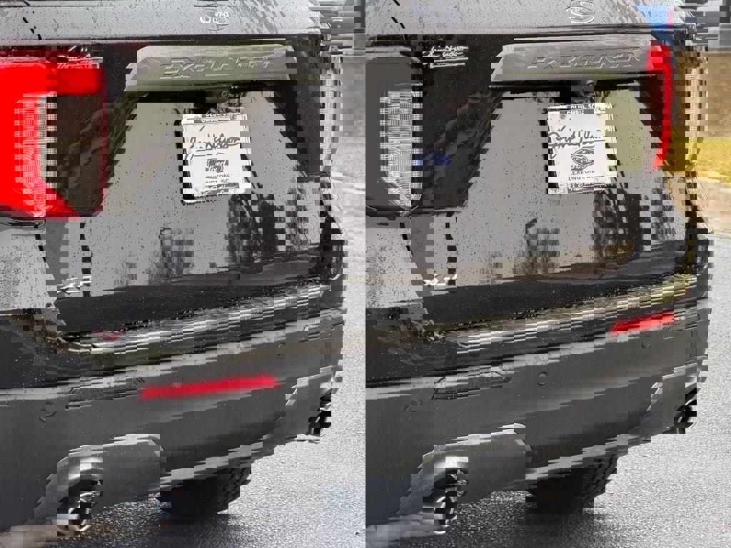 Certified 2022 Ford Explorer XLT w/ Equipment Group 202A image 27