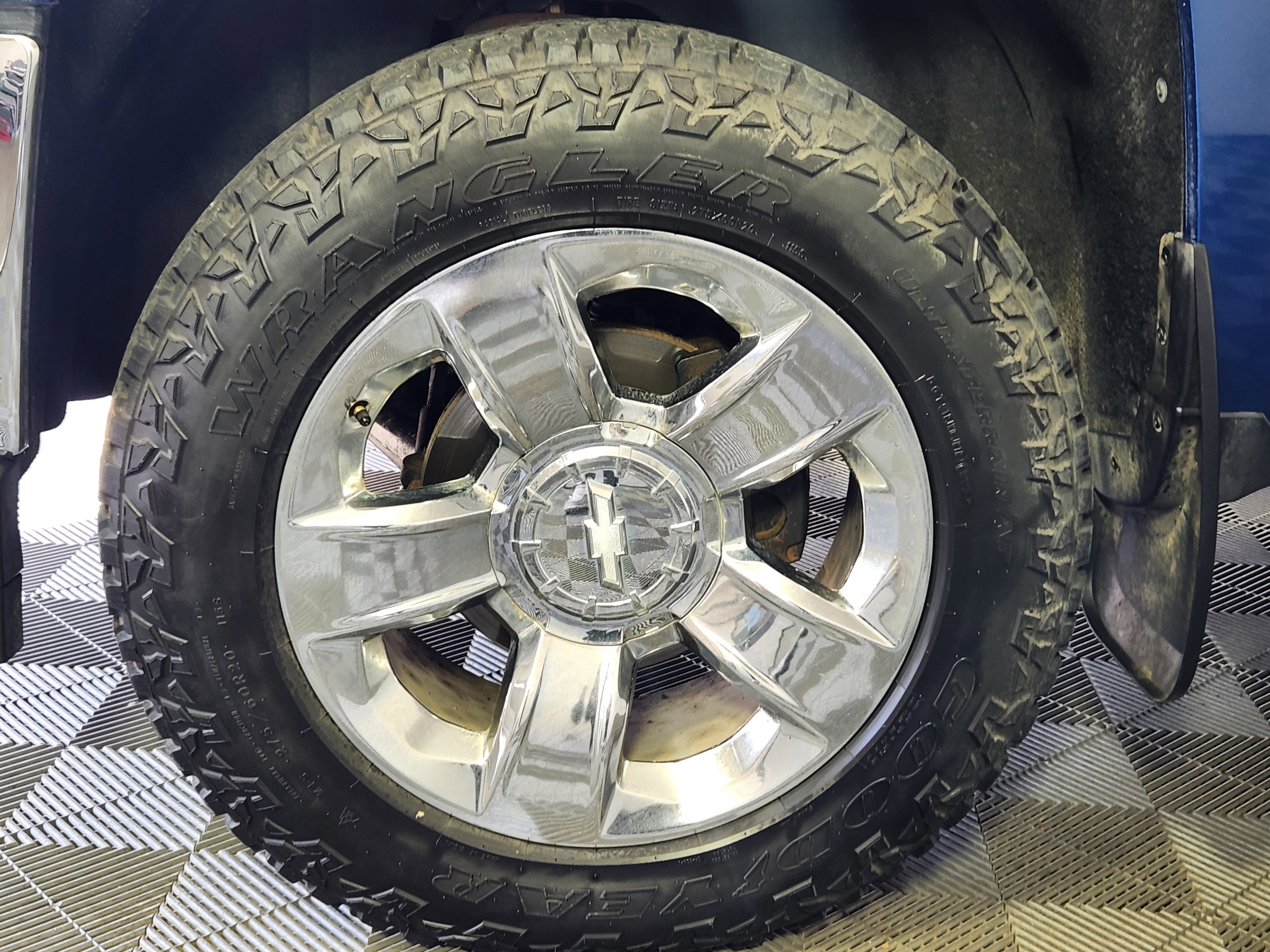 Used 2018 Chevrolet Silverado 1500 LTZ w/ Sport Package image 17