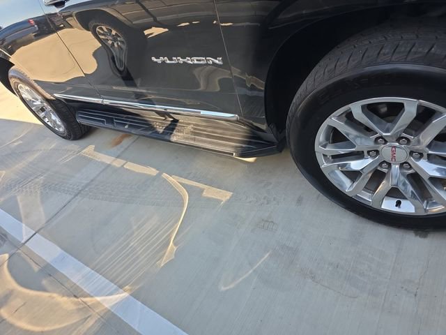 Used 2022 GMC Yukon SLT w/ SLT Luxury Package image 12