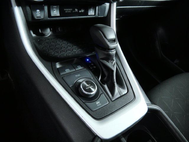 Used 2022 Toyota RAV4 XLE w/ Convenience Package AWD/4WD image 21