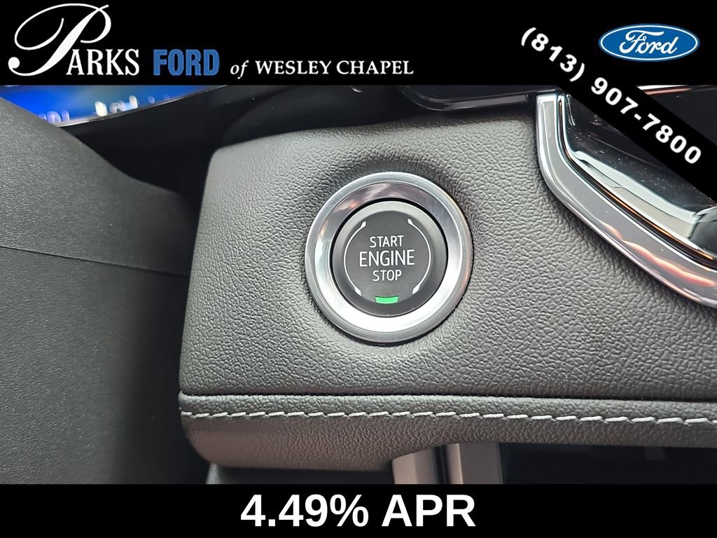 Used 2024 Chevrolet Colorado LT RWD image 25