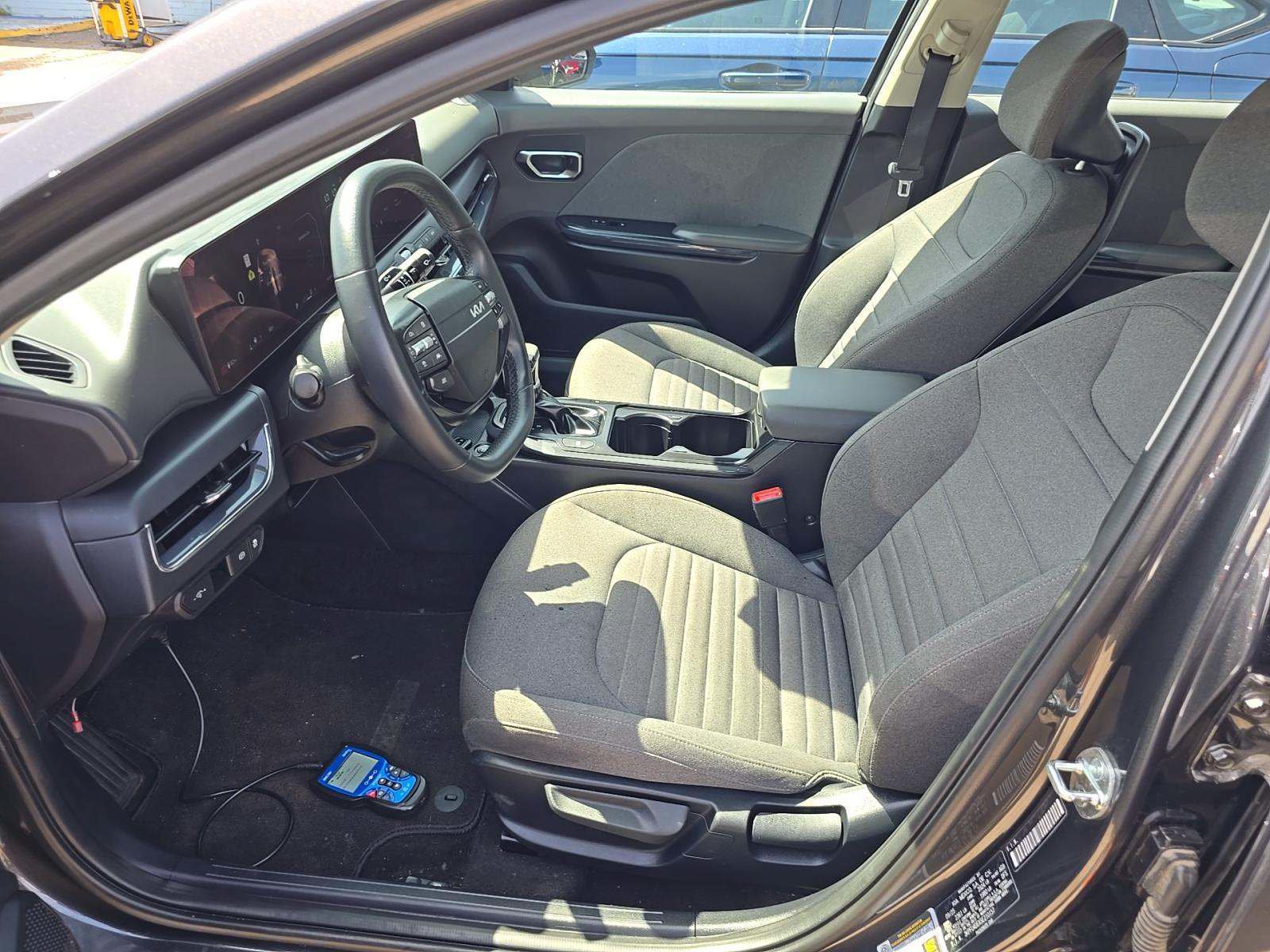 Used 2025 Kia K4 EX FWD image 28