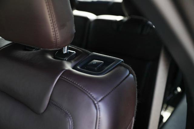 Certified 2025 Ford Explorer Platinum image 31