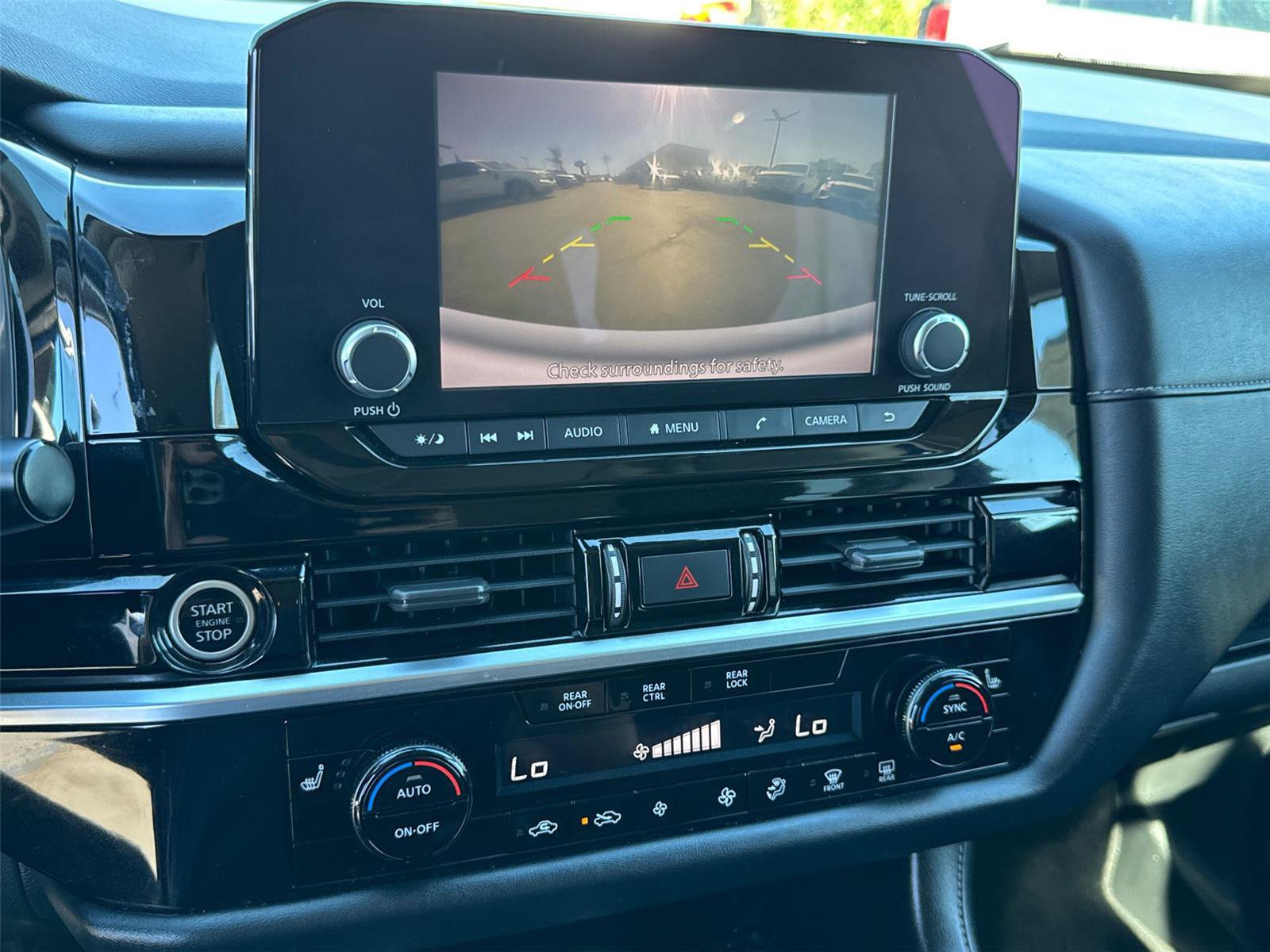 Used 2022 Nissan Pathfinder SV image 31