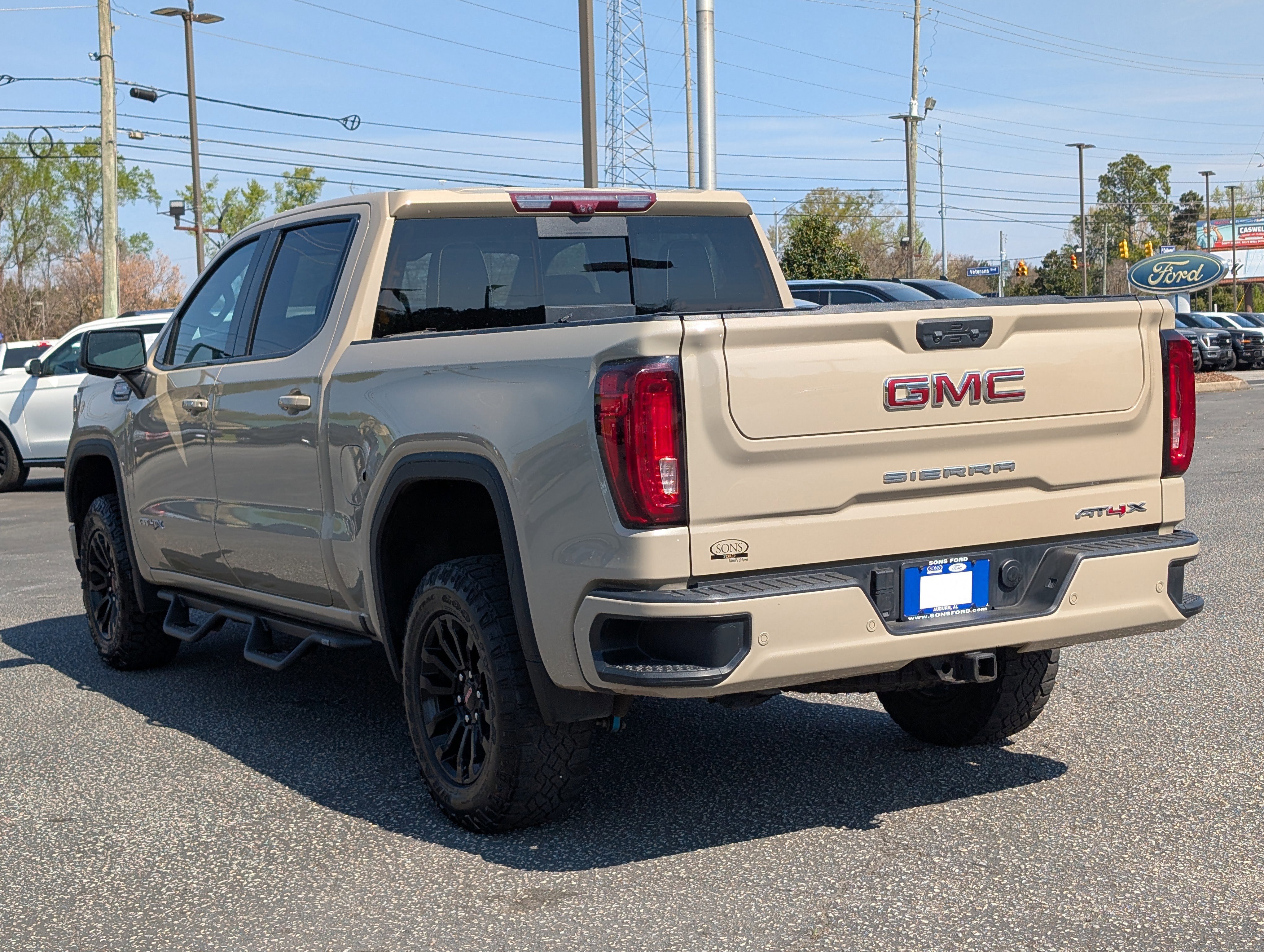 Used 2023 GMC Sierra 1500 AT4X AWD/4WD image 5